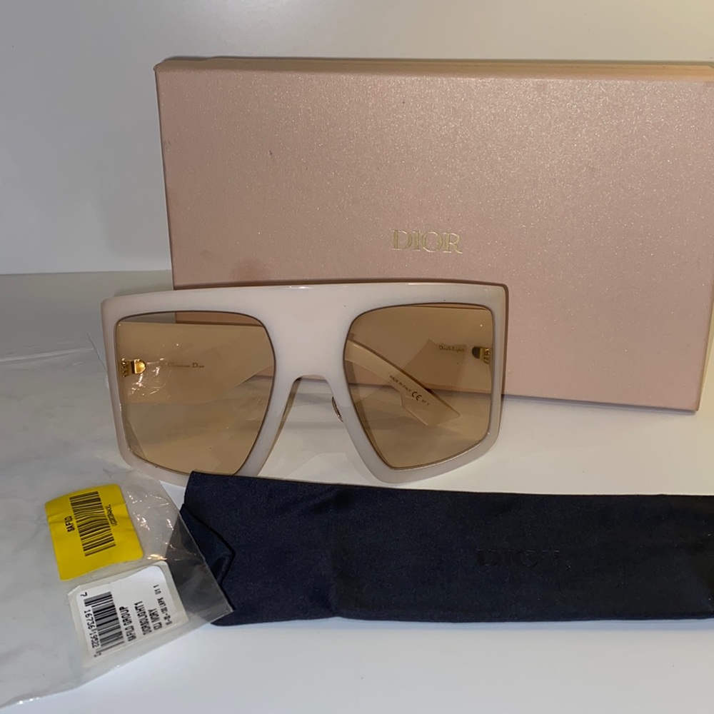 100% Authentic Dior So Light 1 Ivory